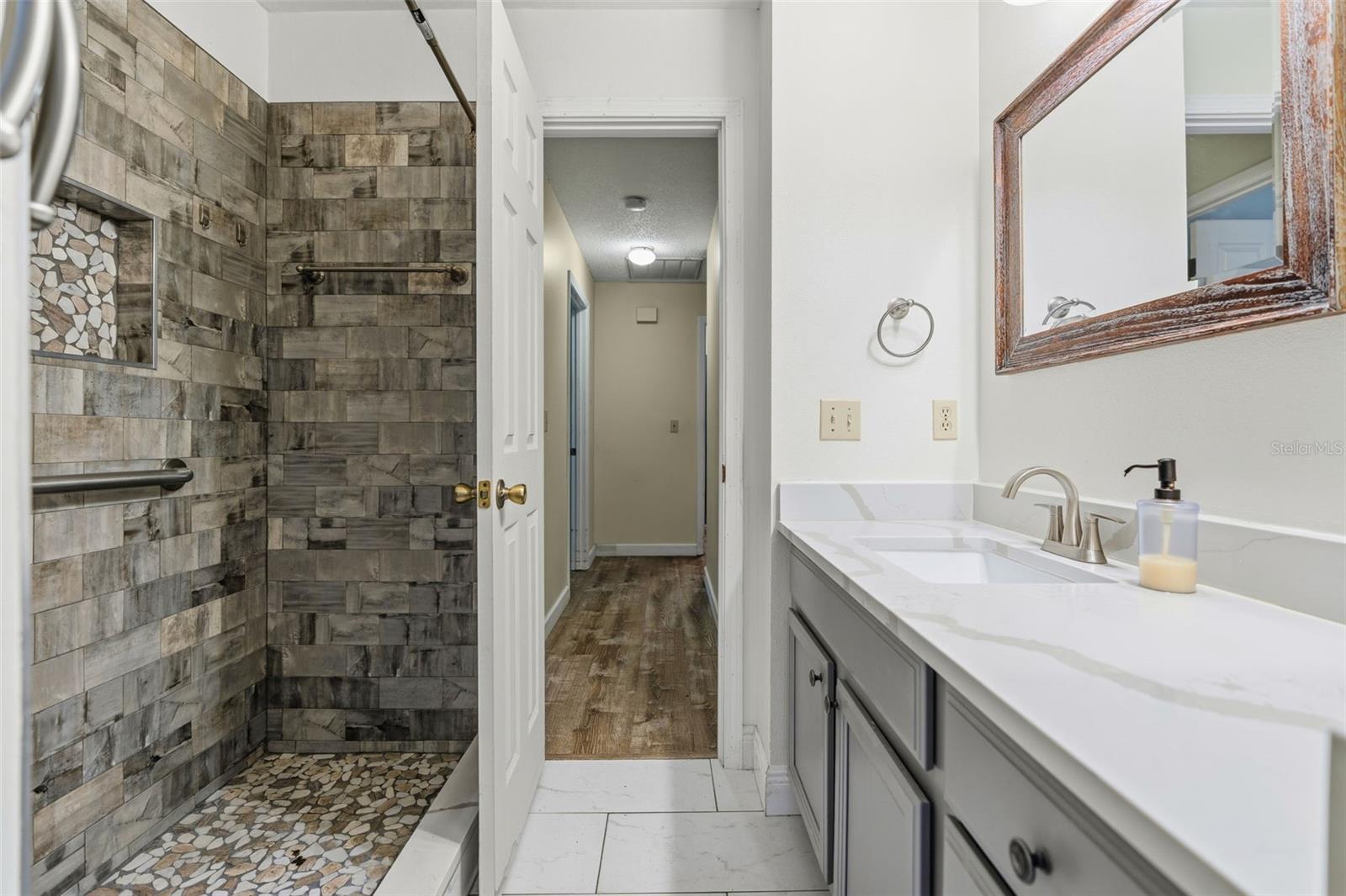 RAINBOW LAKES ESTATE - Residential