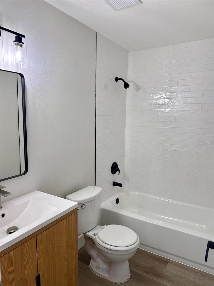 RIDGEWOOD ESTATES ADD 02 RESUB 01 - Residential