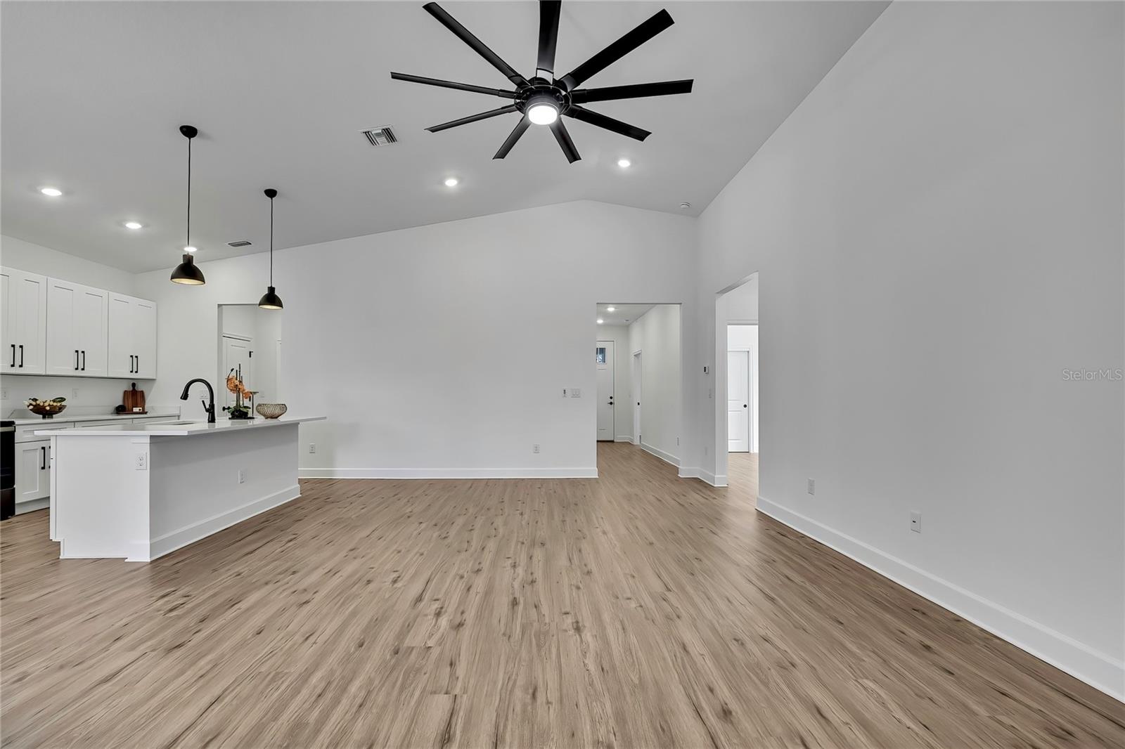 SPRING HILL - Residential