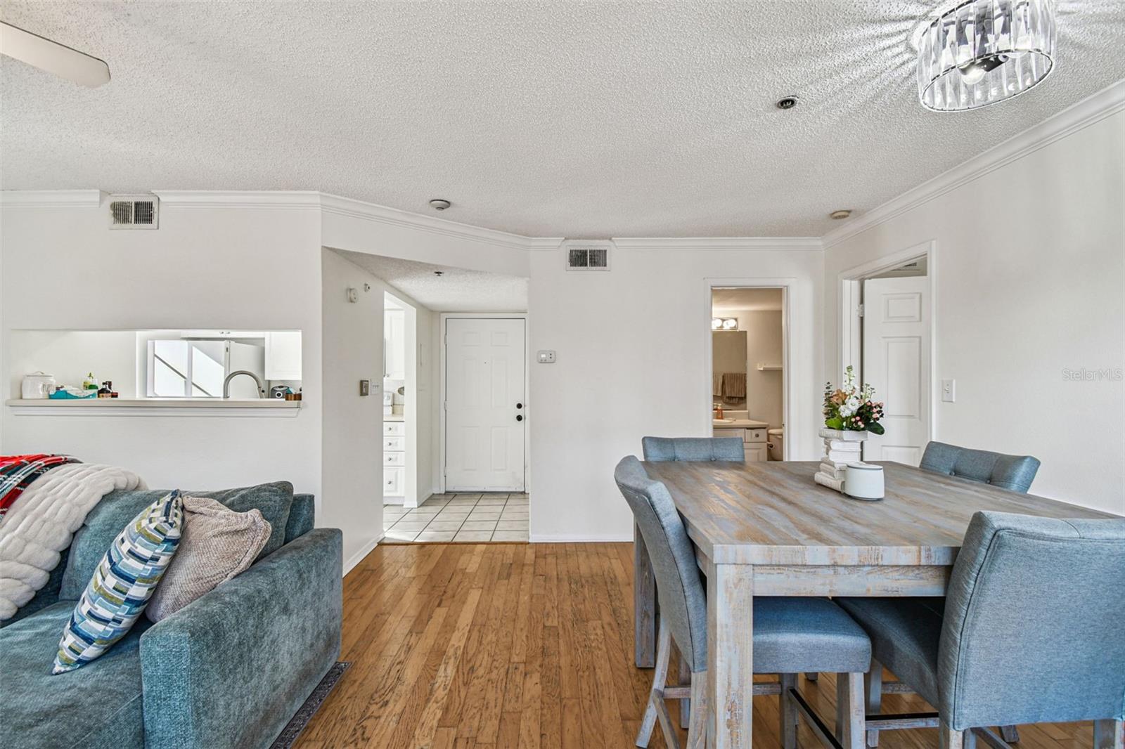 HYDE PARK PLACE II A CONDOMINI - Residential