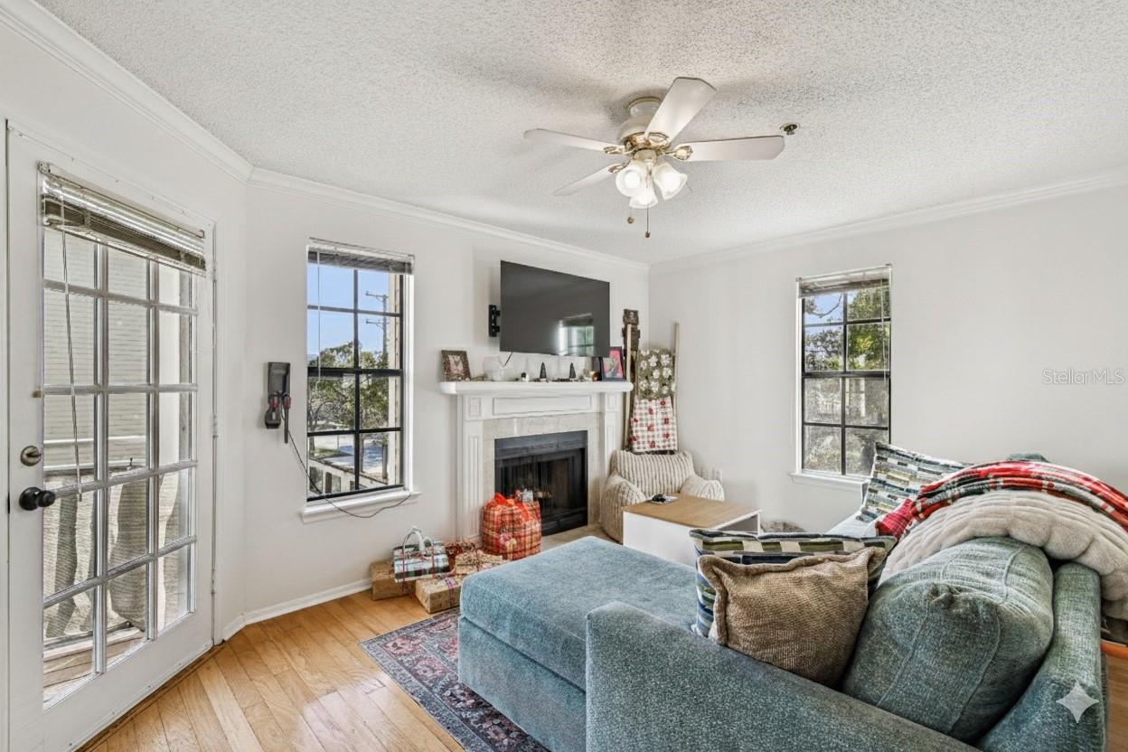 HYDE PARK PLACE II A CONDOMINI - Residential