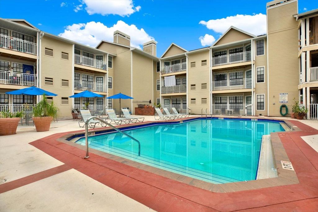 Photo of 1000 W Horatio Street #212, Tampa, FL 33606 (MLS # TB8456363)