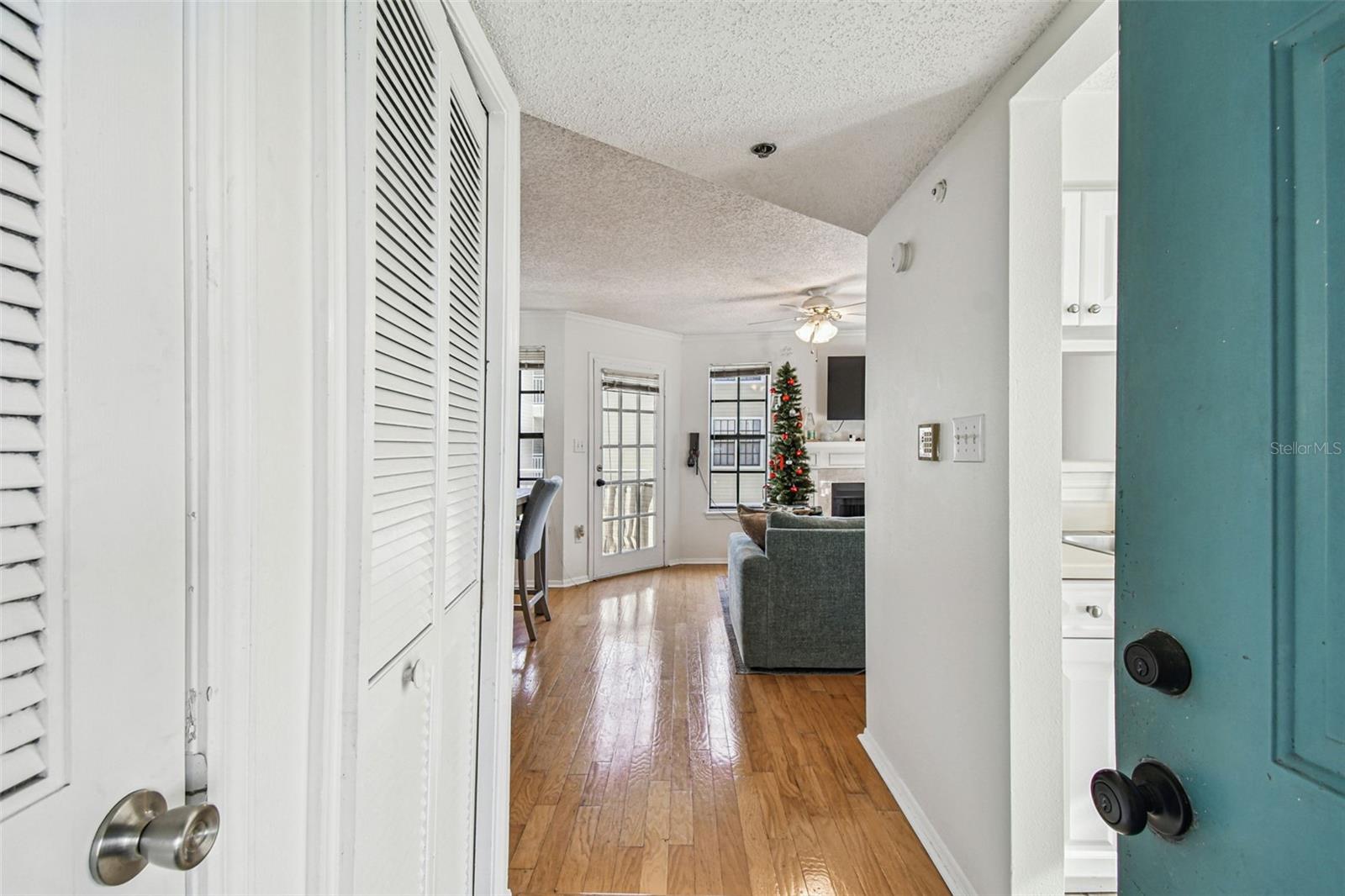 HYDE PARK PLACE II A CONDOMINI - Residential