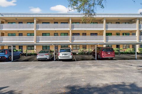 Photo of 5080 Locust Street NE #328, St Petersburg, FL 33703 (MLS # TB8463313)