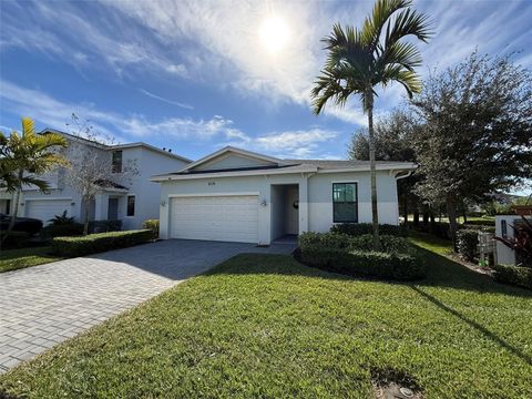6116 STONECREST COURT WEST PALM BEACH FL 33415