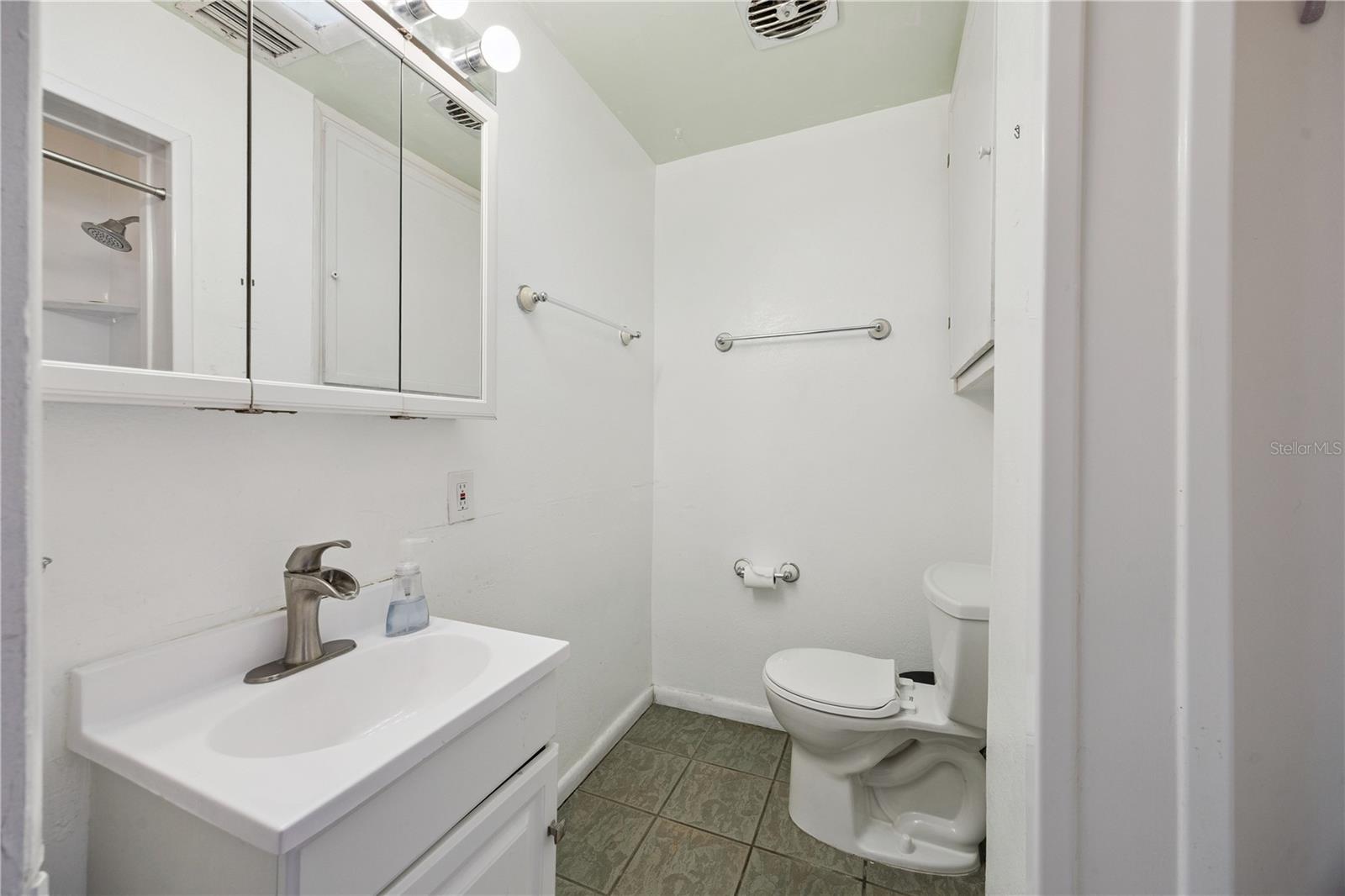 KINGSWOOD MANOR 1ST ADD - Residential