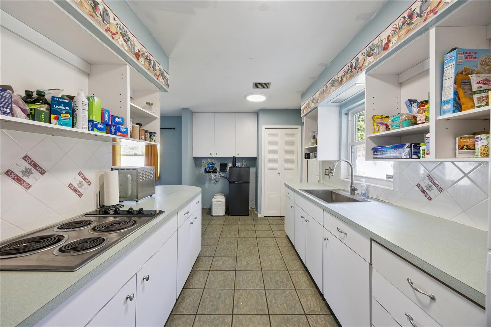 KINGSWOOD MANOR 1ST ADD - Residential