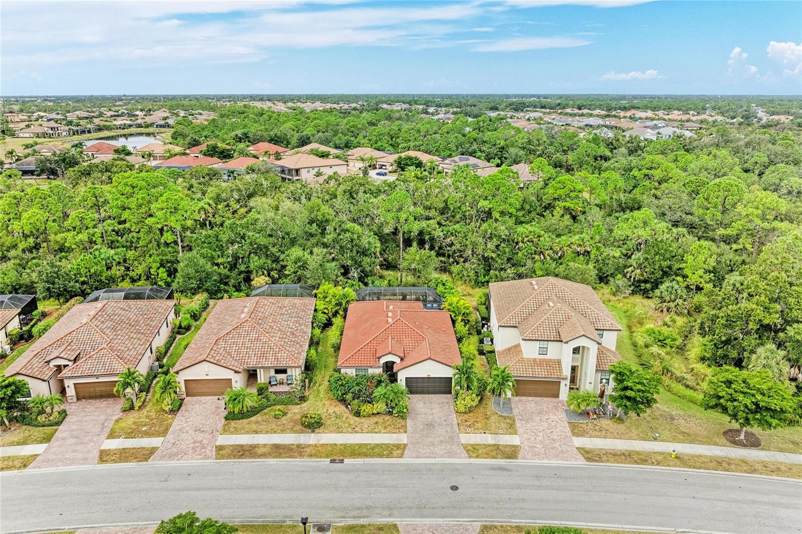 GRAN PARADISO PH 1 - Residential