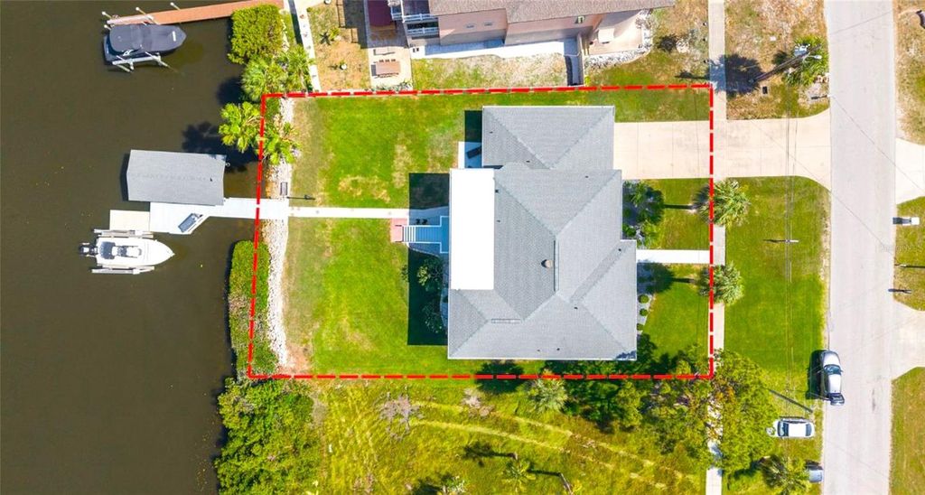 Photo of 644 Bayshore Drive, Tarpon Springs, FL 34689 (MLS # TB8472569)