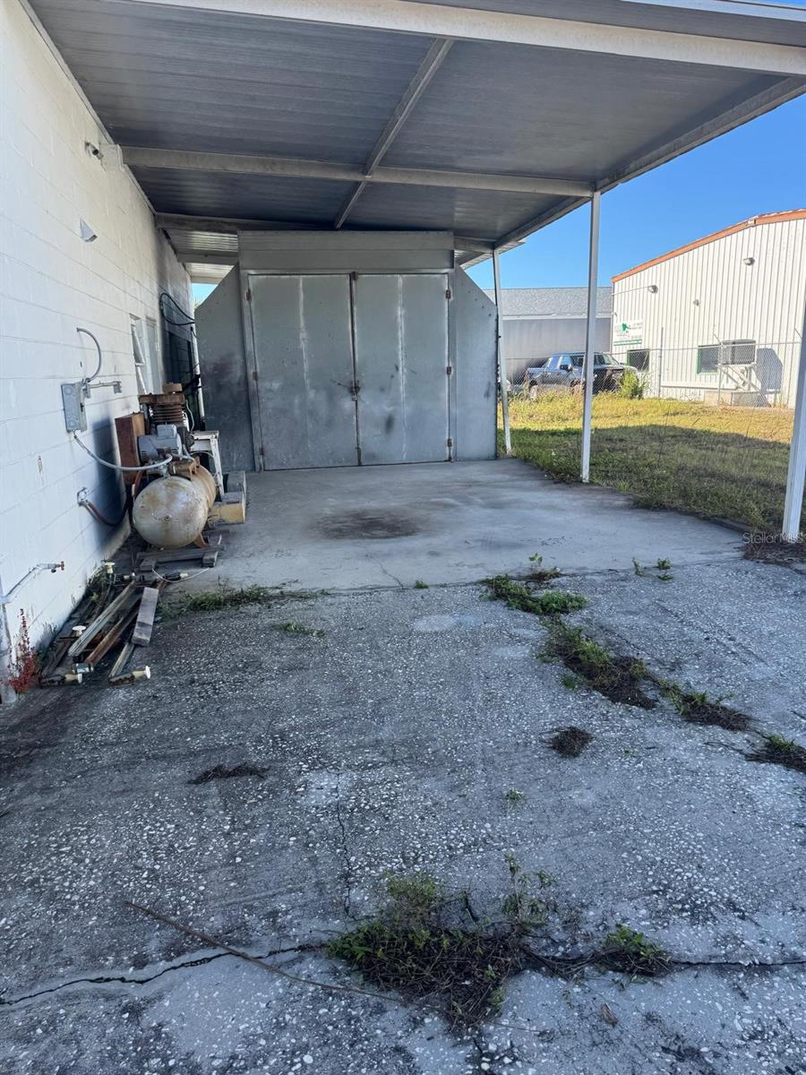 GULF BREEZE ESTATES - Commercial Lease