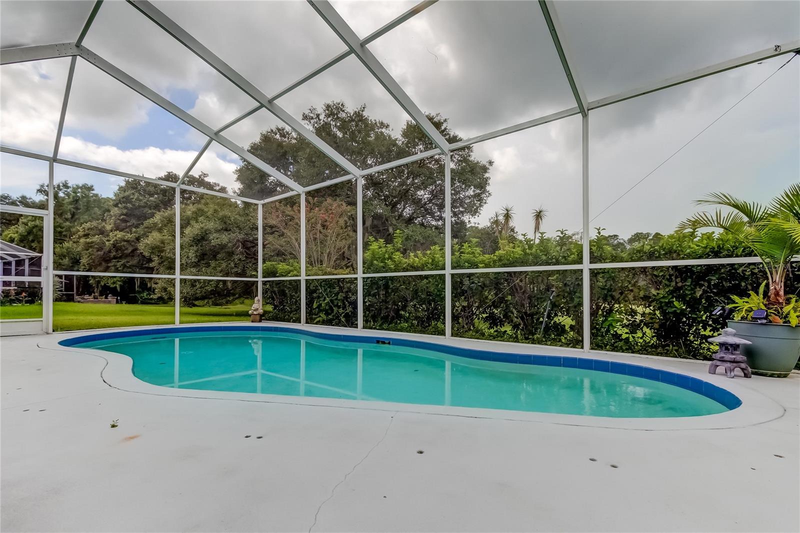 CANTERBURY VILLAGE - Residential Lease