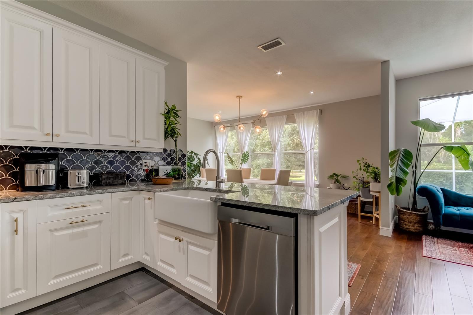 CANTERBURY VILLAGE - Residential Lease