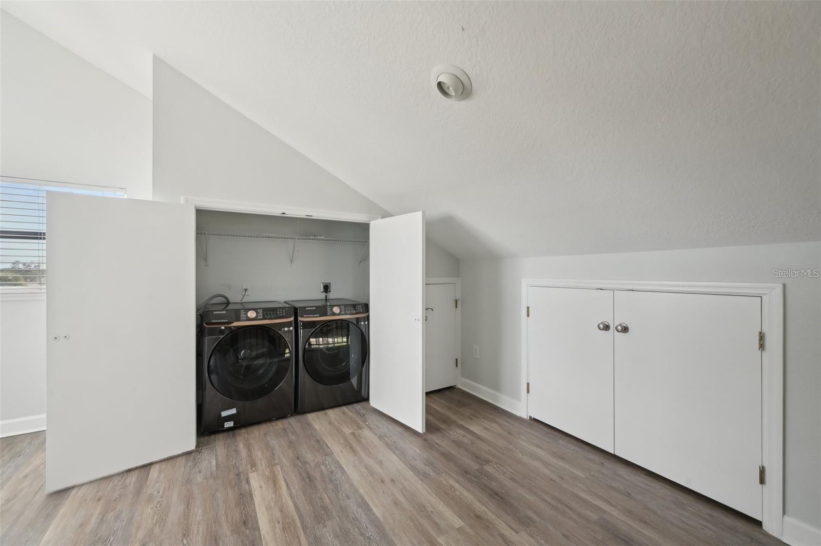 RIVER PLACE - Residential Lease