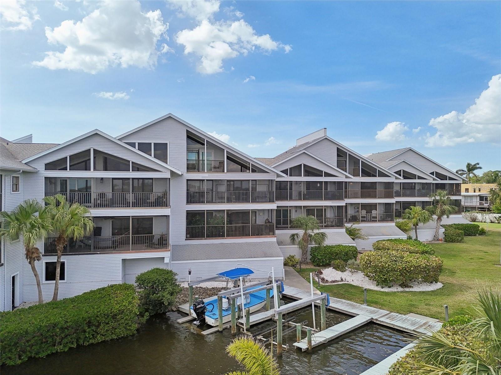 RIVER PLACE - Residential Lease