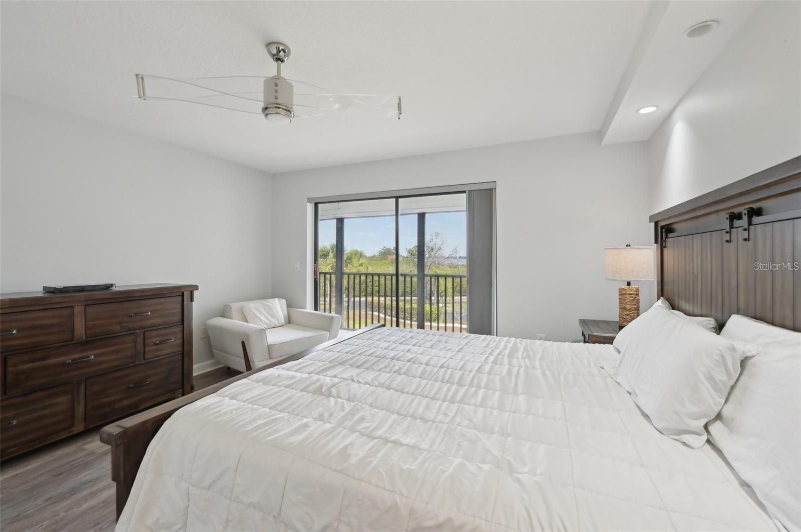 RIVER PLACE - Residential Lease