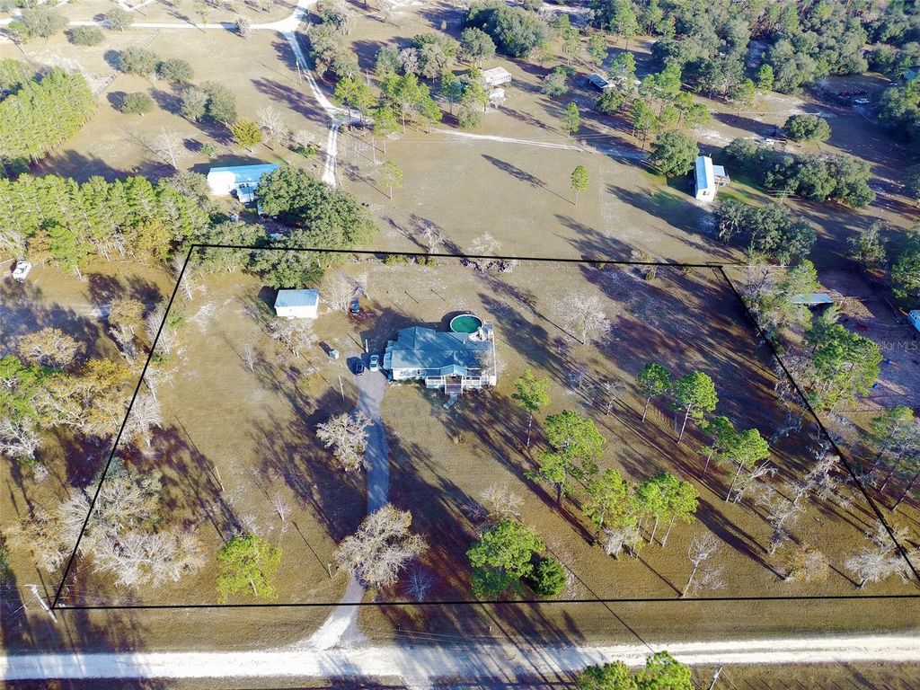 Photo of 5351 NE 121st Terrace, Williston, FL 32696 (MLS # OM714758)