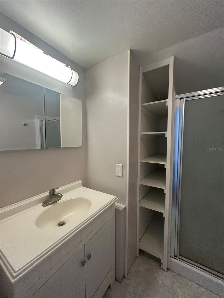 SADDLEBAG LAKE - Residential