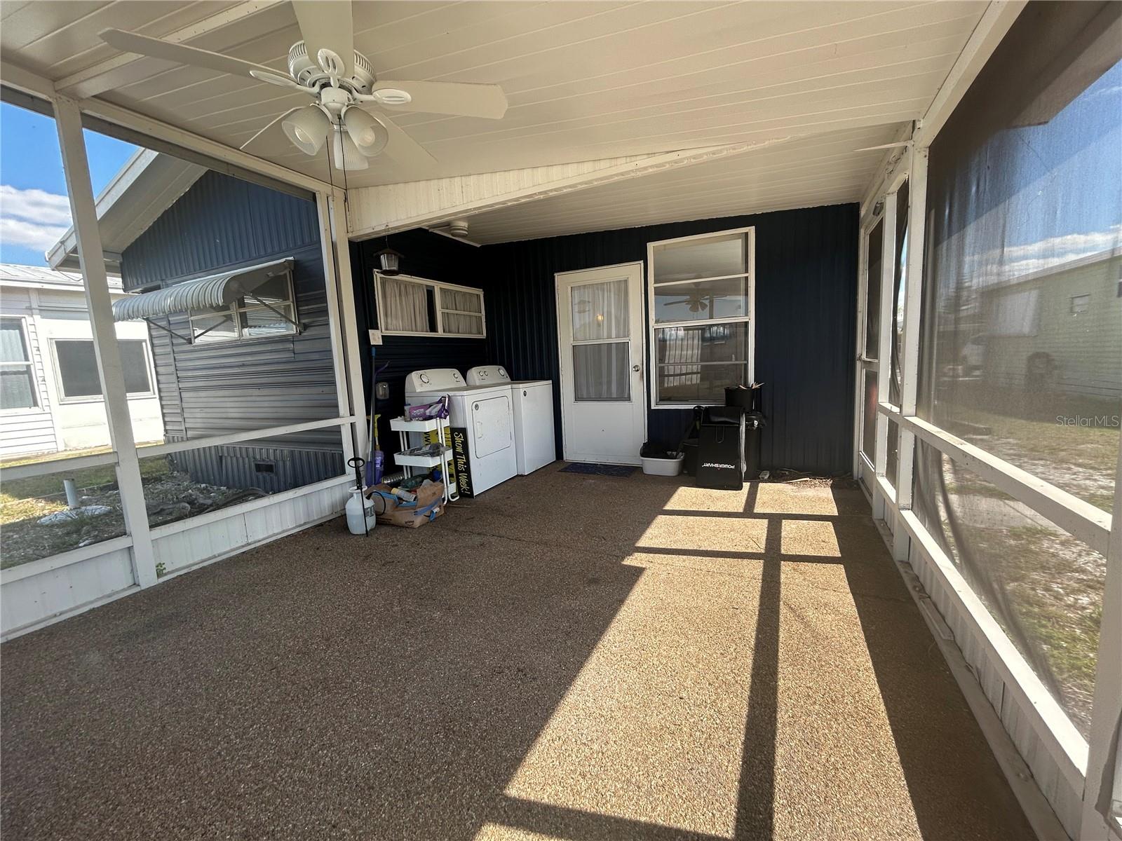 SADDLEBAG LAKE - Residential