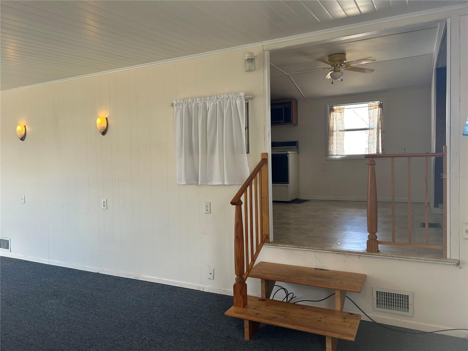 SADDLEBAG LAKE - Residential