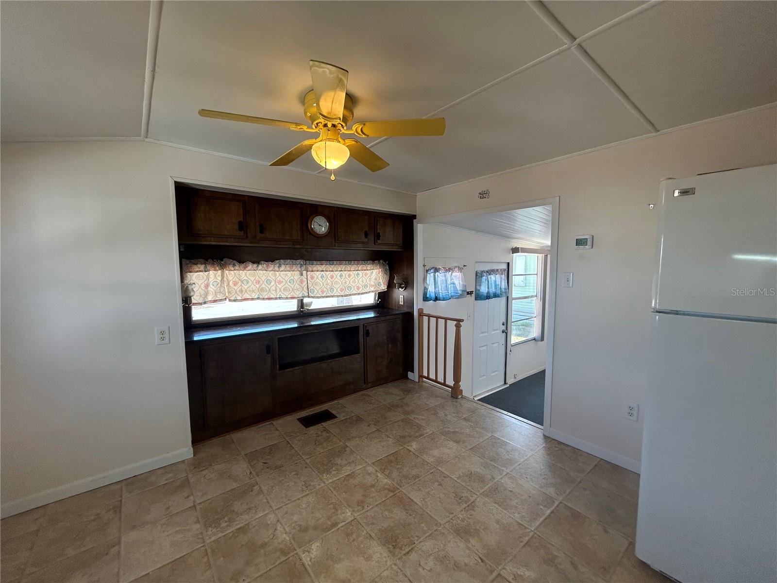 SADDLEBAG LAKE - Residential