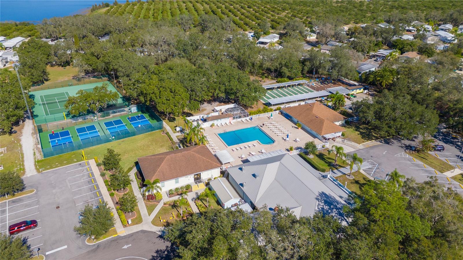 SADDLEBAG LAKE - Residential