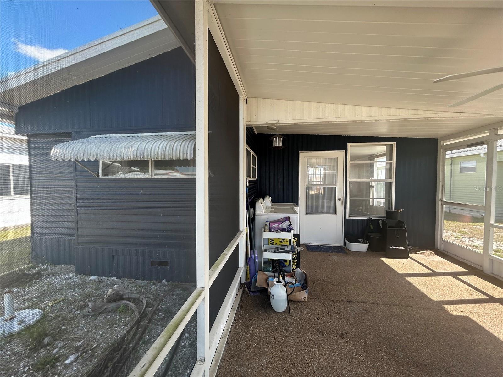 SADDLEBAG LAKE - Residential