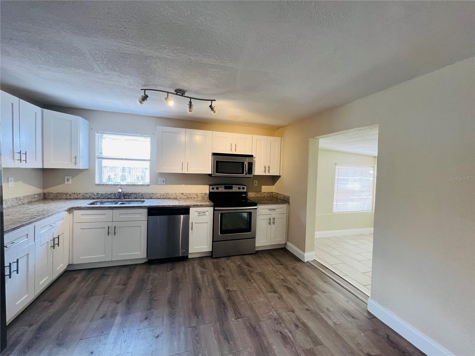 GULF TO BAY GARDENS - Residential