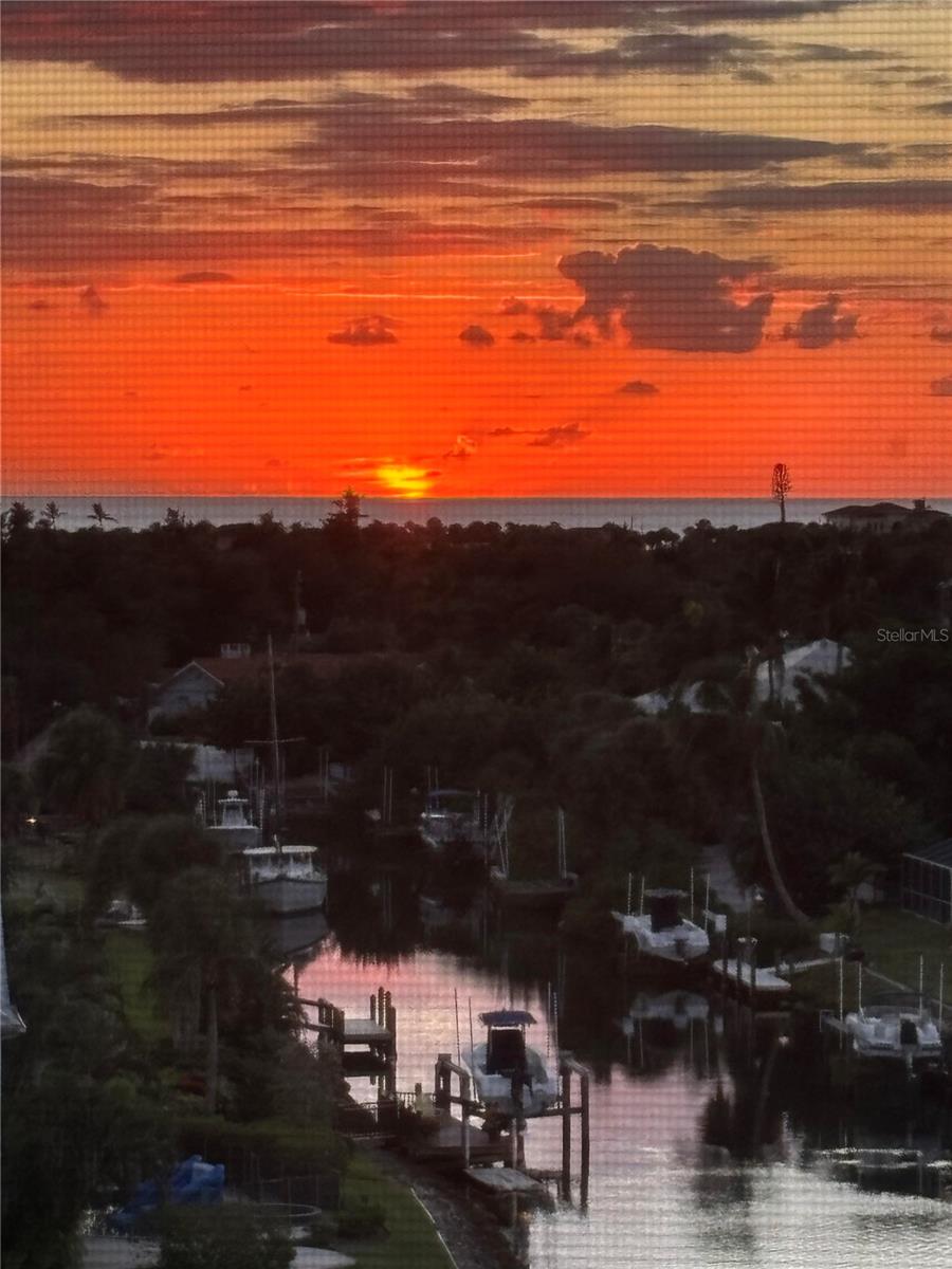 BLACKBURN HARBOR RESIDENCES - Residential