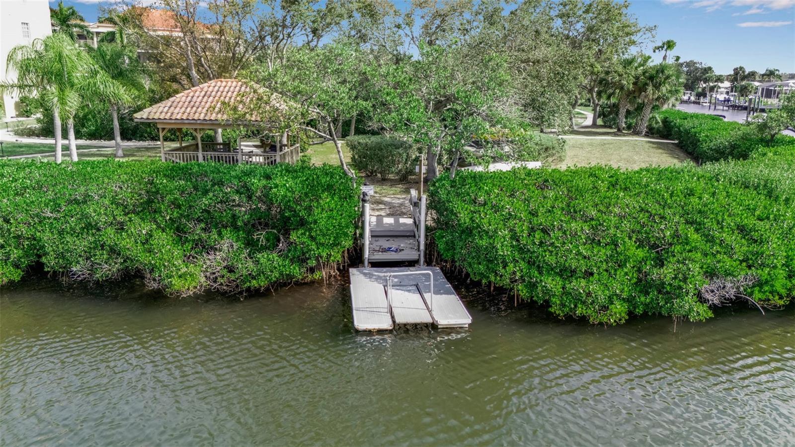 BLACKBURN HARBOR RESIDENCES - Residential