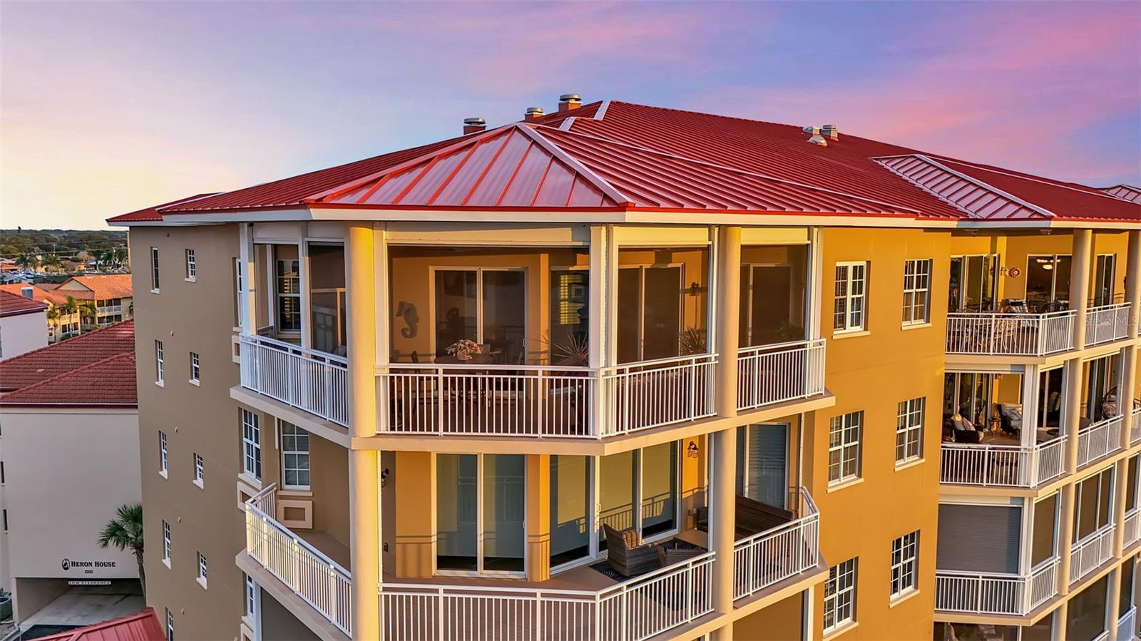 BLACKBURN HARBOR RESIDENCES - Residential