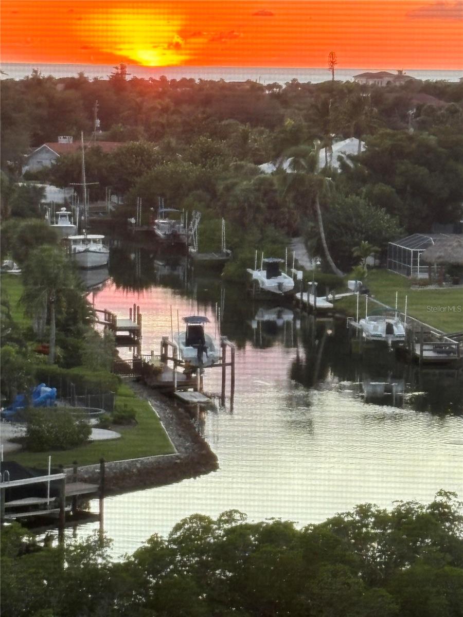 BLACKBURN HARBOR RESIDENCES - Residential
