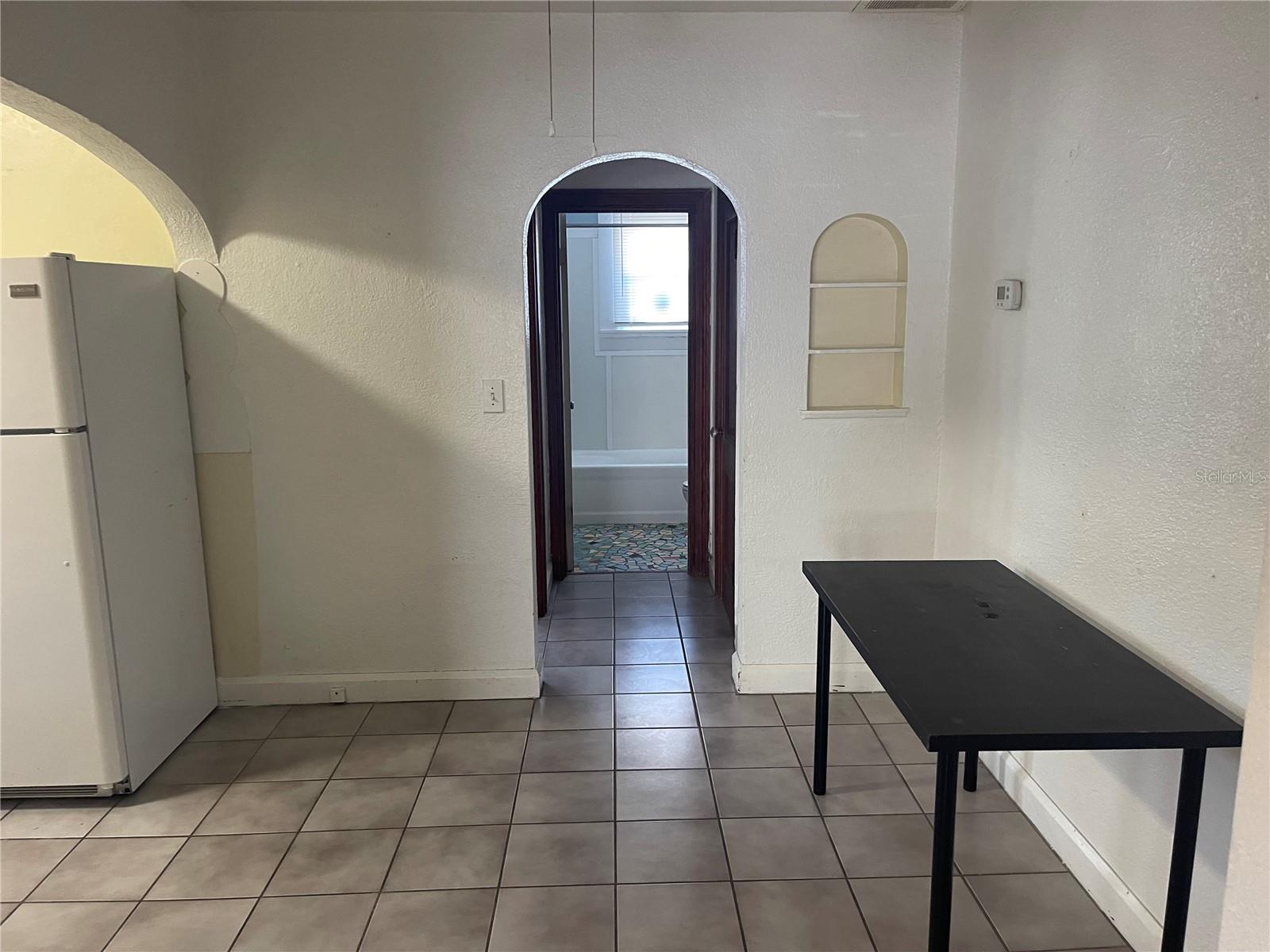 PLAZA PARK ADD CLEARWATER IMPROV CO CORR - Residential Lease