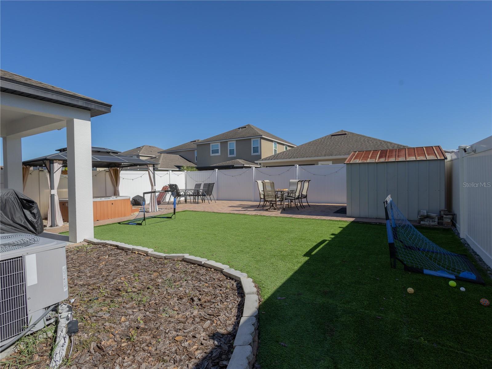 TAPESTRY - Residential