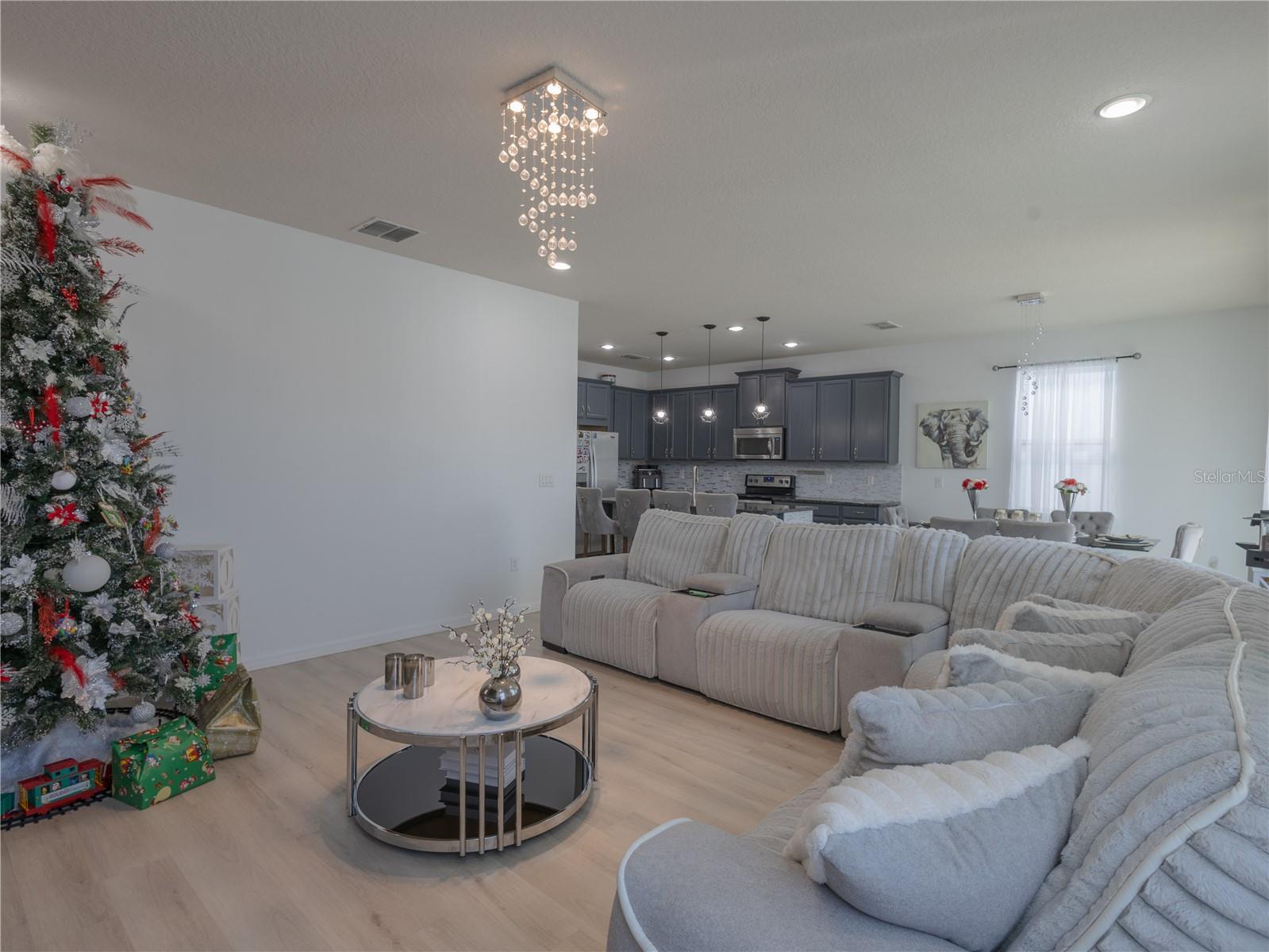 TAPESTRY - Residential