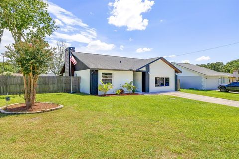 A home in LAKELAND