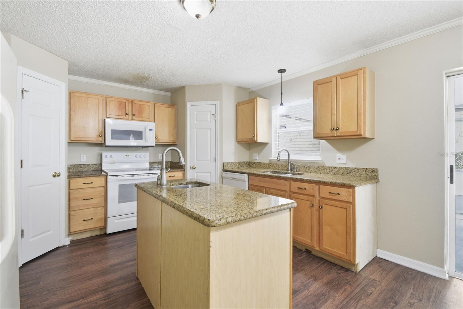 KINGS LAKE PH 2B - Residential