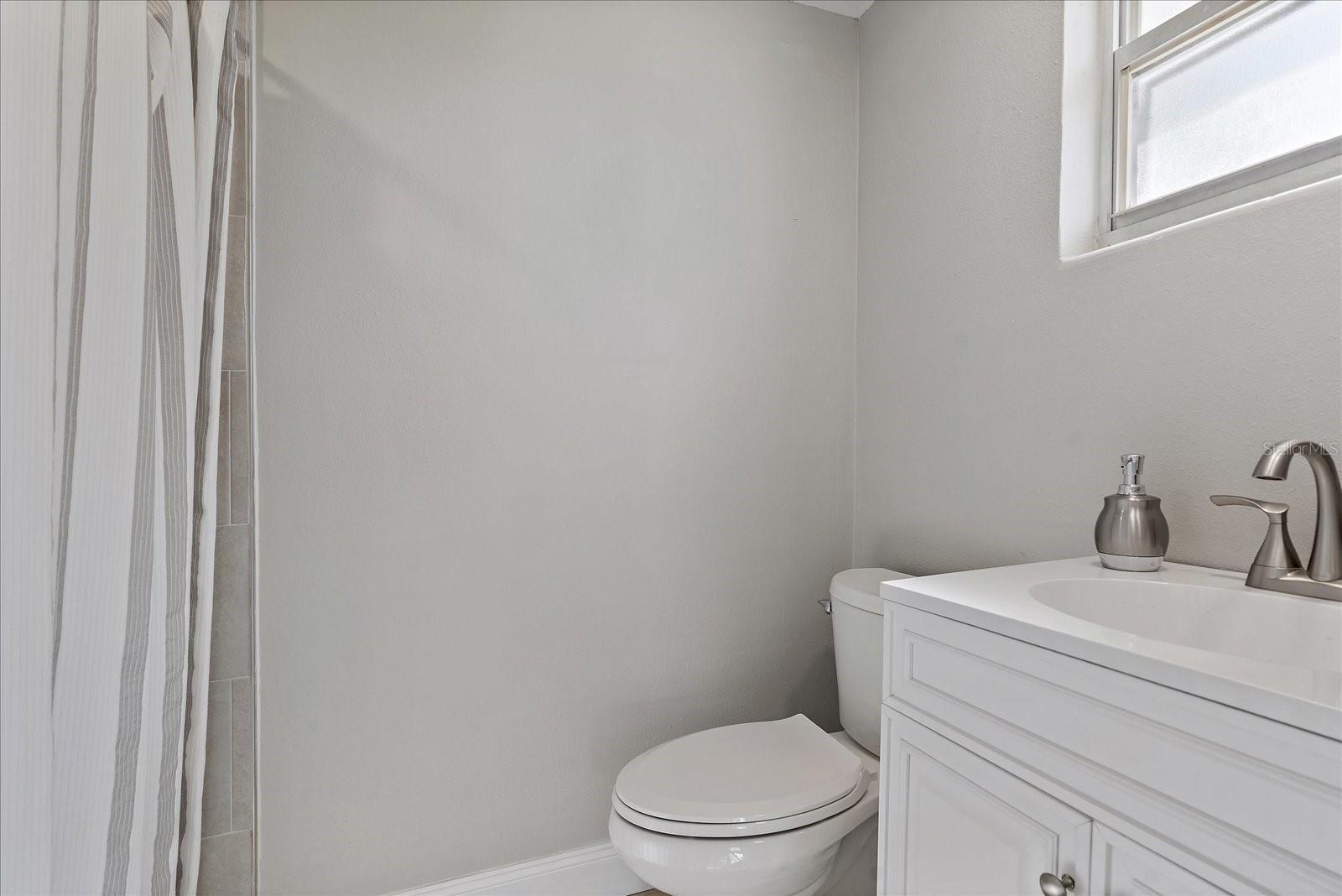 BAY POINT CORR OF - Residential