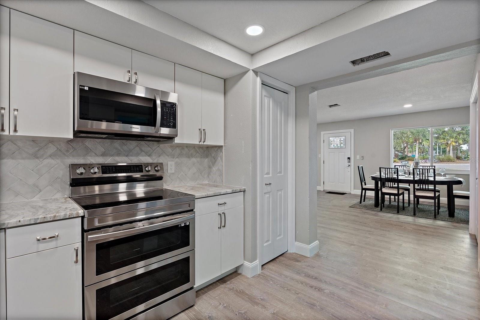 BAY POINT CORR OF - Residential