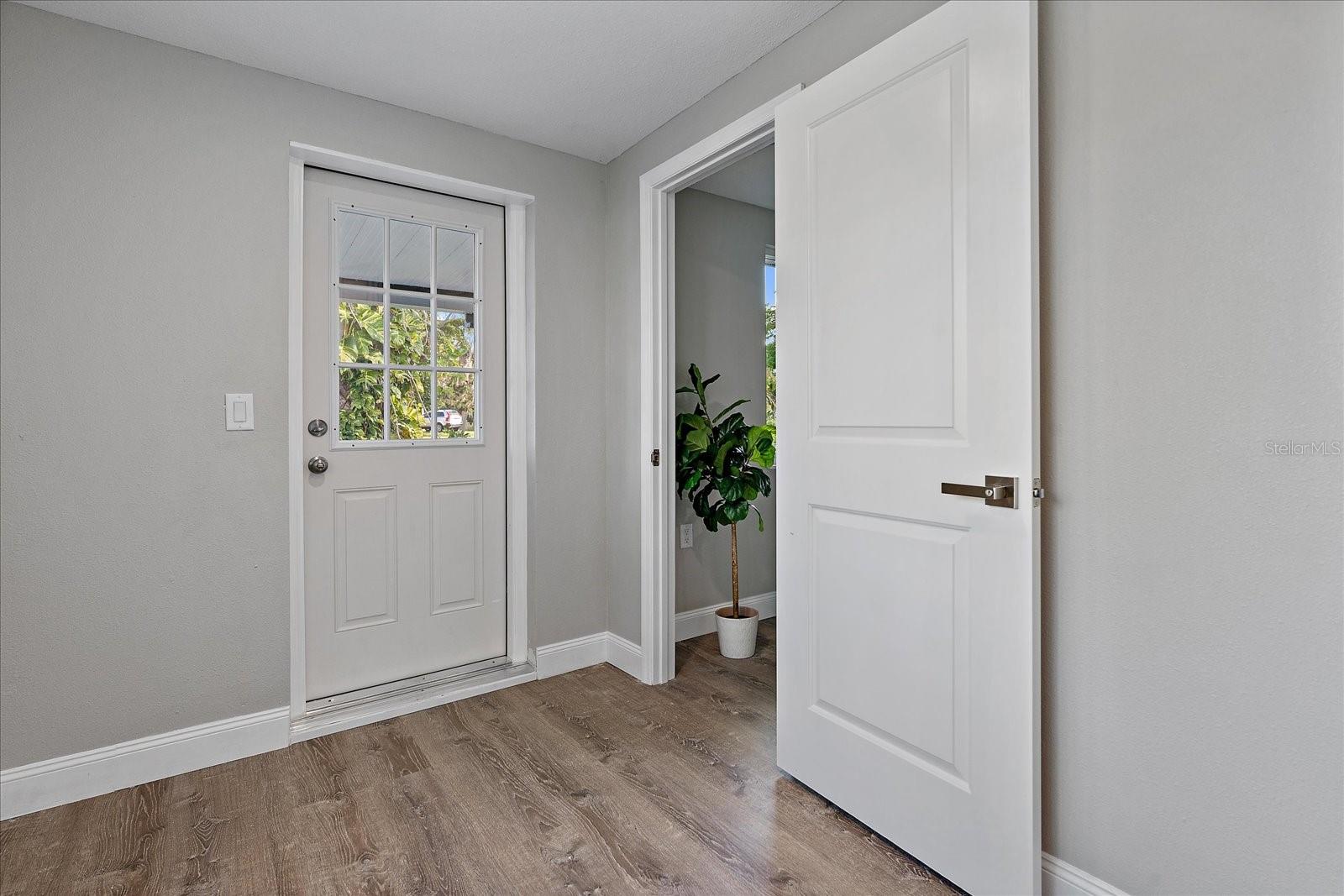 BAY POINT CORR OF - Residential