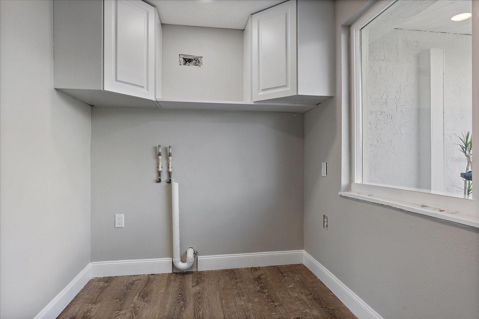 BAY POINT CORR OF - Residential