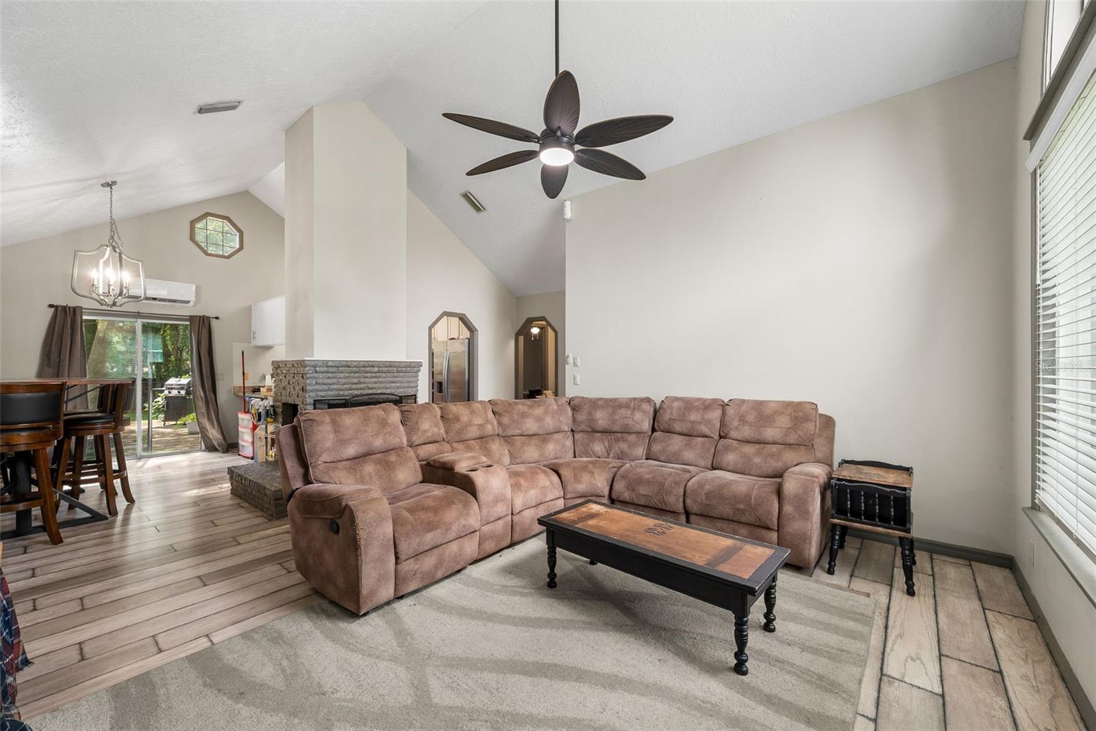 9 TEAK COURT