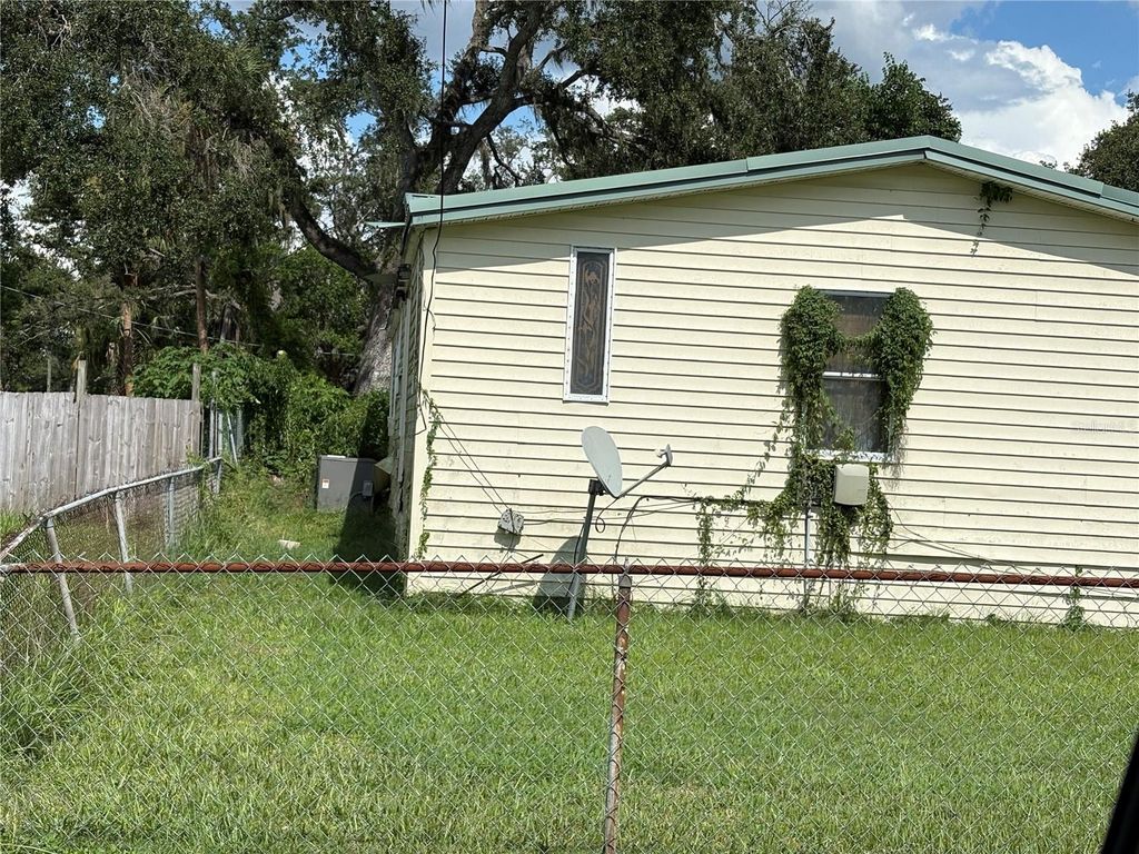 Photo of 10106 S Alma Street, Gibsonton, FL 33534 (MLS # TB8490647)