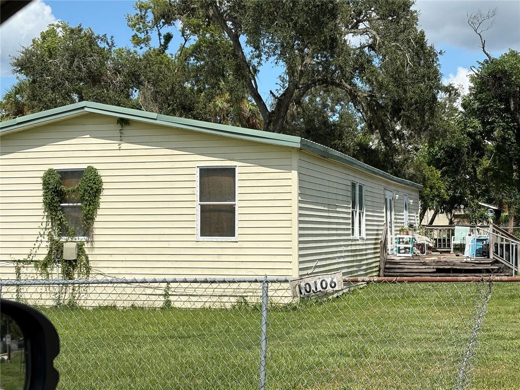 Photo of 10106 S Alma Street, Gibsonton, FL 33534 (MLS # TB8490647)