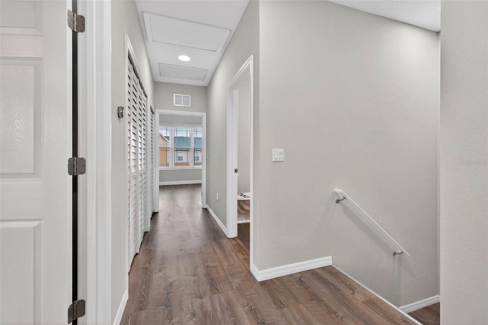 LAS PALMAS TWNHMS - Residential Lease