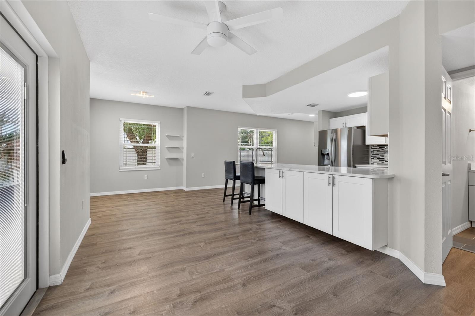 LAS PALMAS TWNHMS - Residential Lease