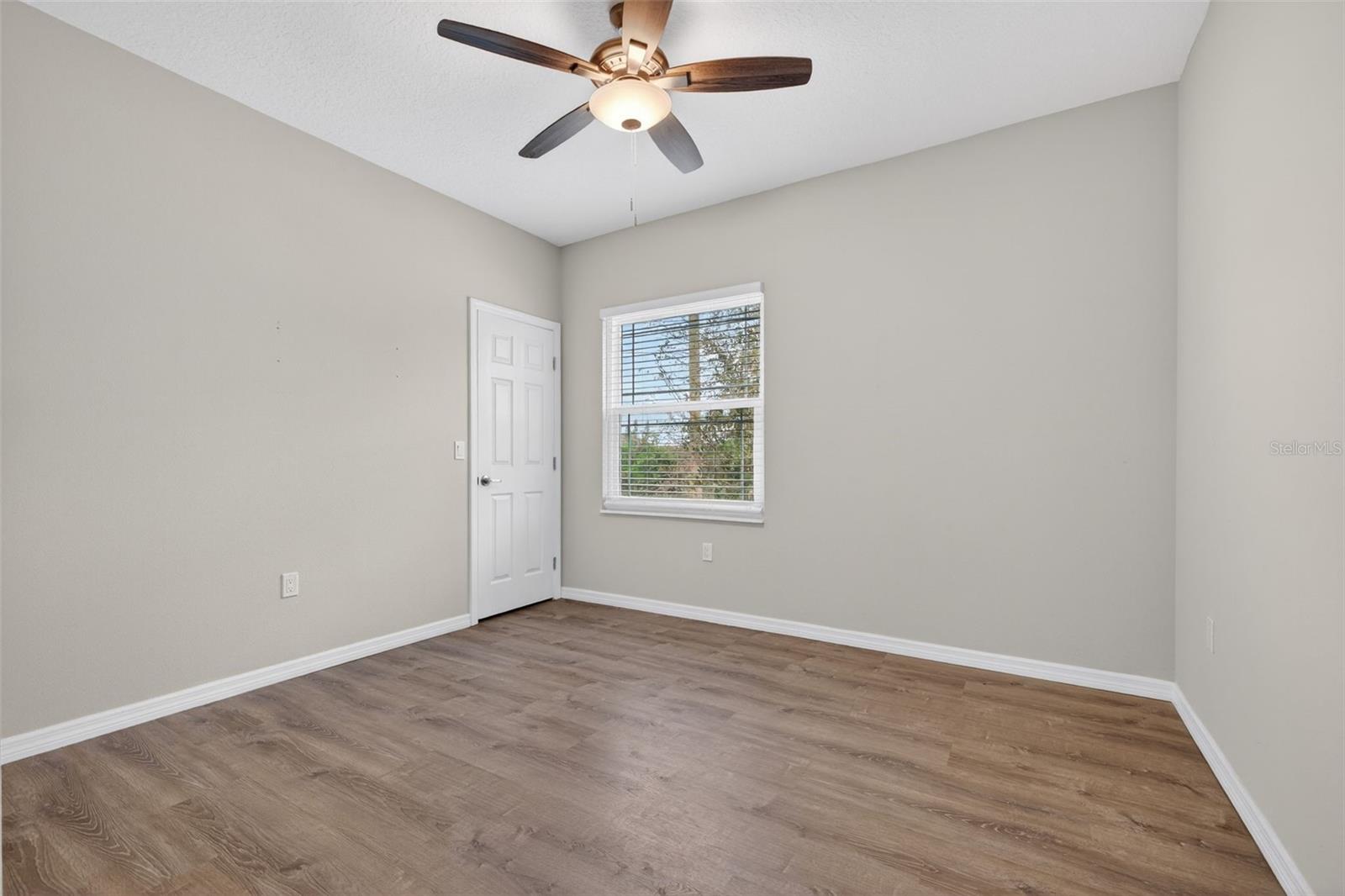 LAS PALMAS TWNHMS - Residential Lease