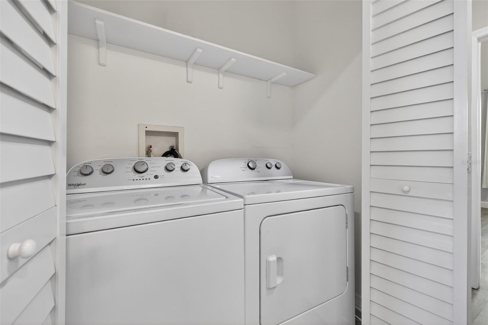 LAS PALMAS TWNHMS - Residential Lease