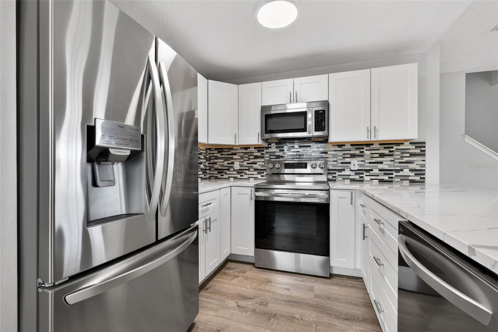 LAS PALMAS TWNHMS - Residential Lease