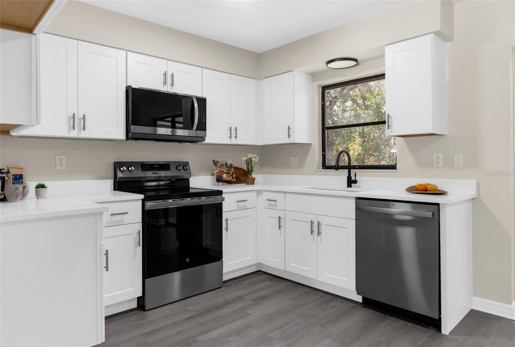 Photo of 5215 Azalea Circle, Dade City, FL 33523 (MLS # W7876820)