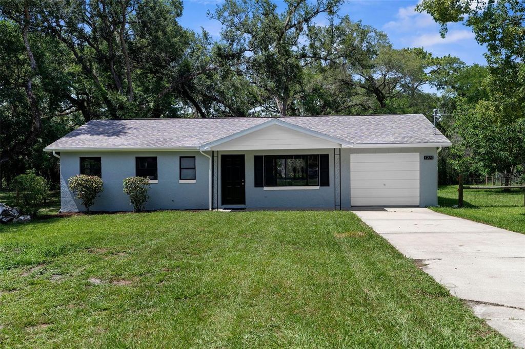 Photo of 5215 Azalea Circle, Dade City, FL 33523 (MLS # W7876820)